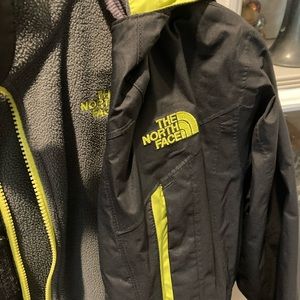 Boys’ 10/12 North Face Ski/Rain Jacket |